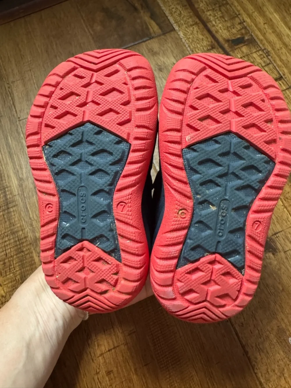 Crocs Kids' Lightweight Navy and Red Water Shoes size 7